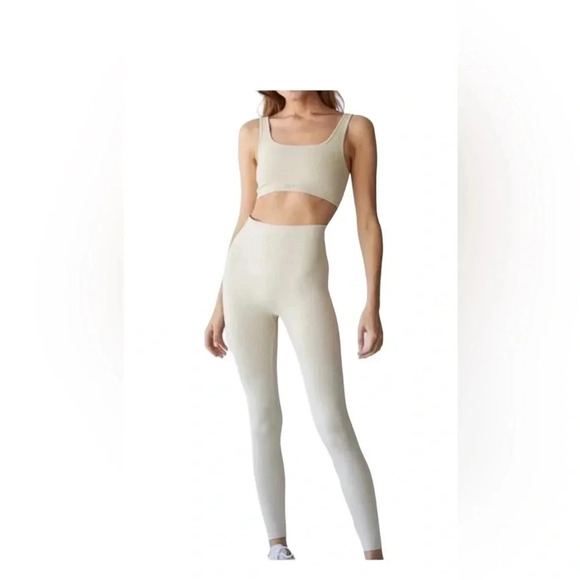 SET Active Pants - SET Active Seamless SCULPTFLEX Leggings Light Beige Size XS High Rise
